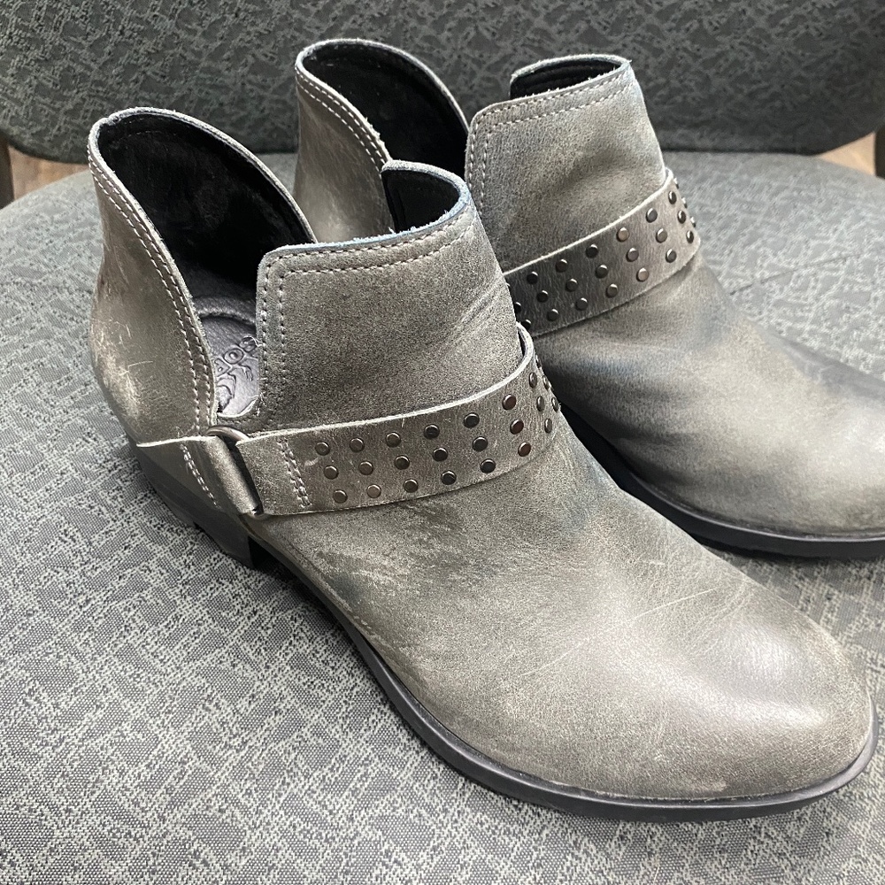 Sorel Women booties
